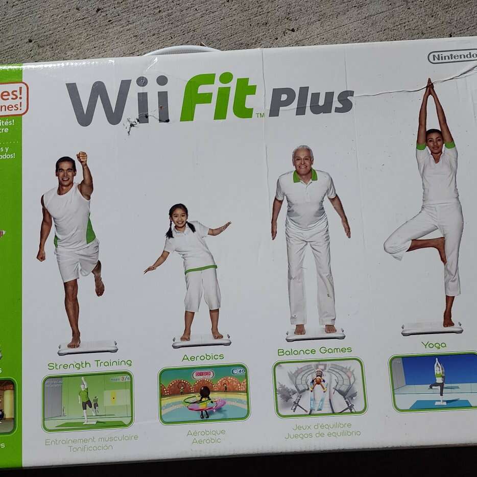 WII FIT PLUS BOARD WITH GAME