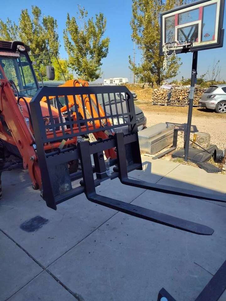 Skid Steer Quick Attach Forks 48"