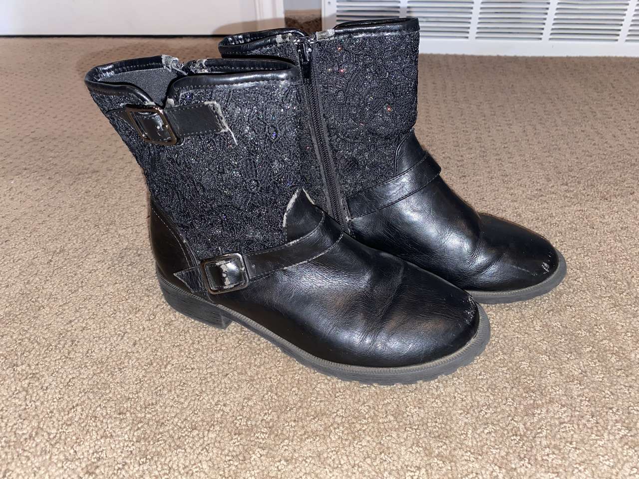 Girls Size 3 1/2 Disney Boots