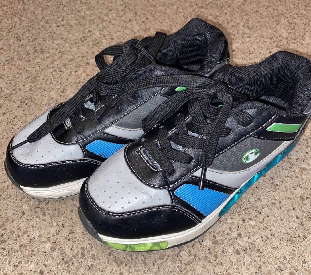 Boys Size 3 Champion Shoes