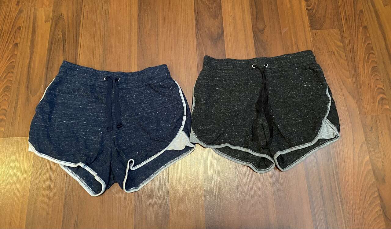 Women size small shorts (size 4-6)