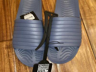 Brand New Women Size 7 Slides