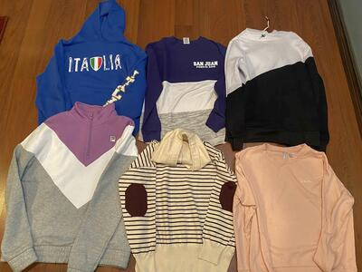 Women Size Medium Sweatshirts/Sweaters