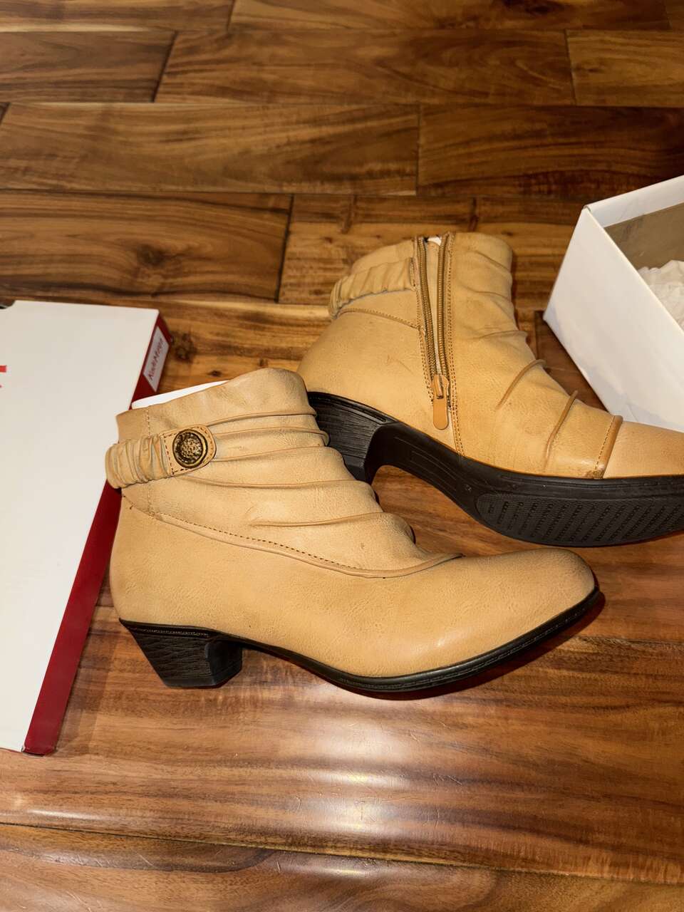 New Women Size 8.5 Boot