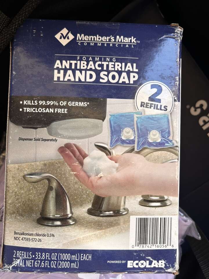 Member's Mark Commercial Foaming Antibacterial Hand Soap Refill (33.8 oz., 2 pk.)
