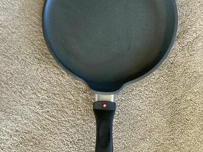 Swiss Diamond Breakfast Pan