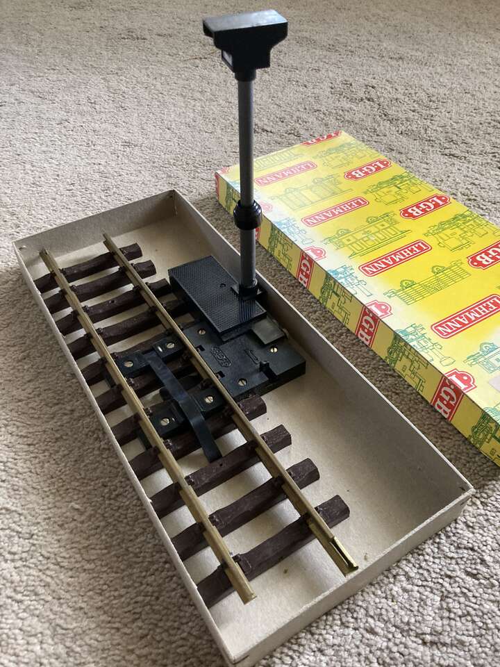 LGB # 1055 Electric Uncoupler And 12" Straight Track