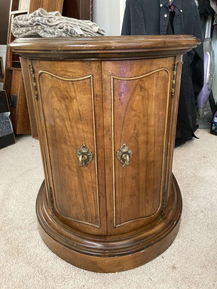 Henredon Mid Century  Oval Shaped End Tables