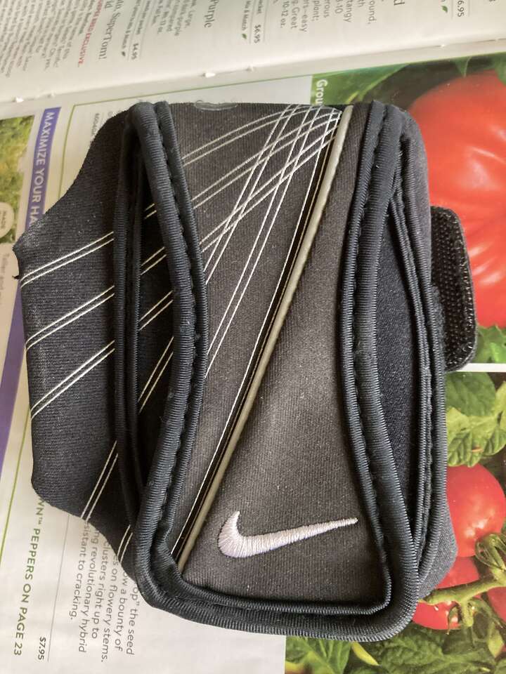 Nike Arm Carring Case