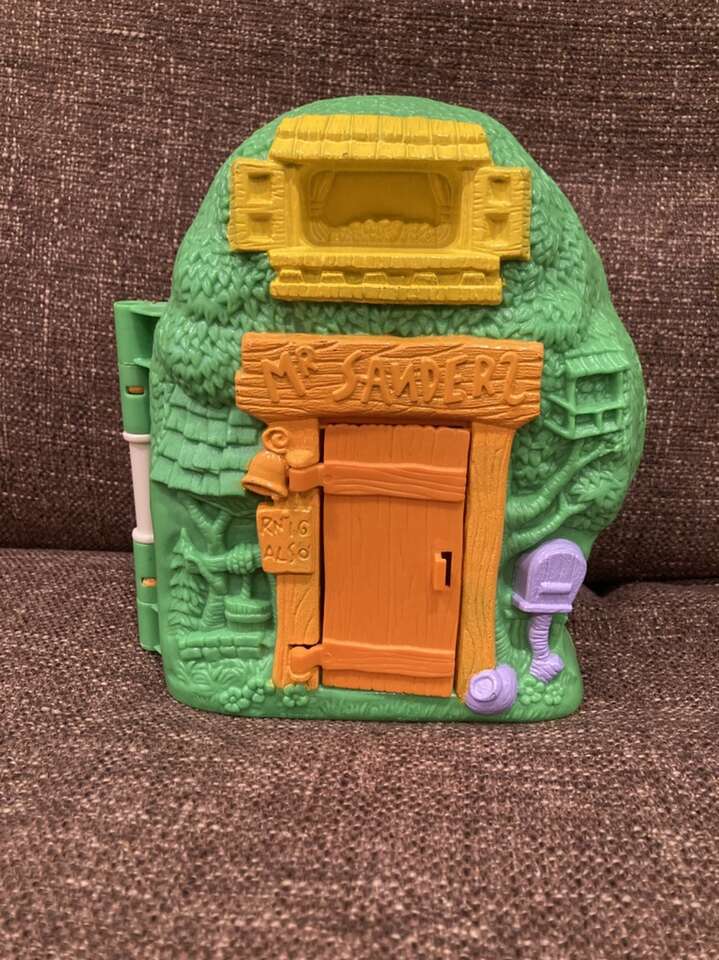 Vintage 1990s Winnie the Pooh House