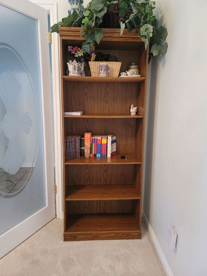 6 foot tall bookcase Furniture