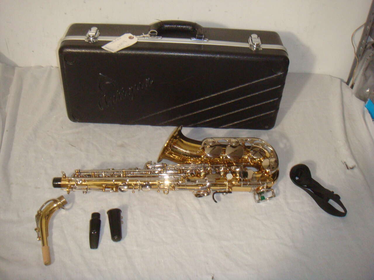 ANTIGUA VOSI 2150 ALTO STUDENT SAXOPHONE WITH MOUHTPIECE & HARD CASE