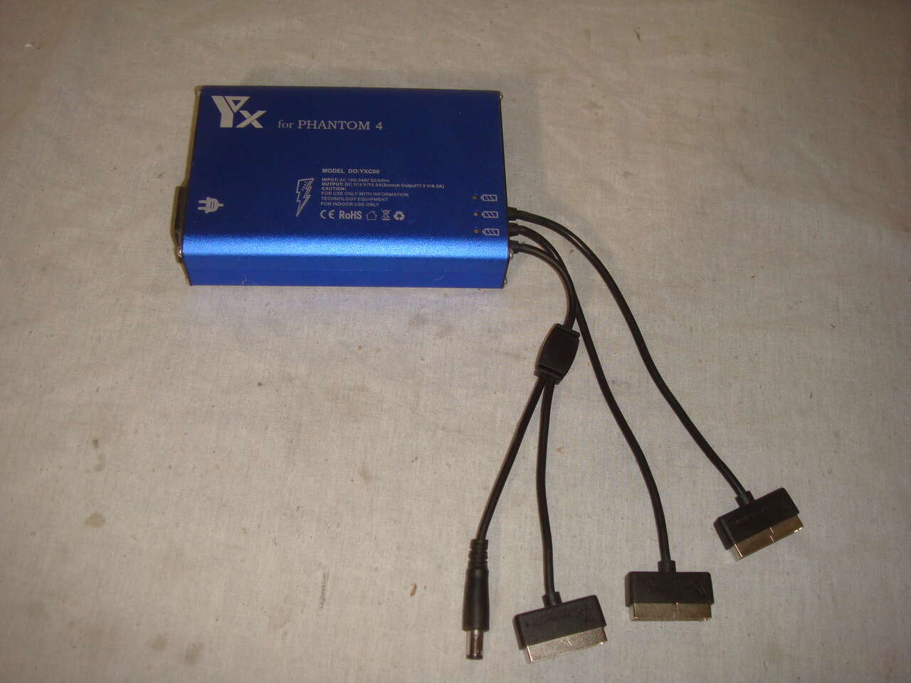 YX YXC06 TRIPLE (3) BATTERY & REMOTE CHARGER FOR DJI PHANTOM 4 DRONES