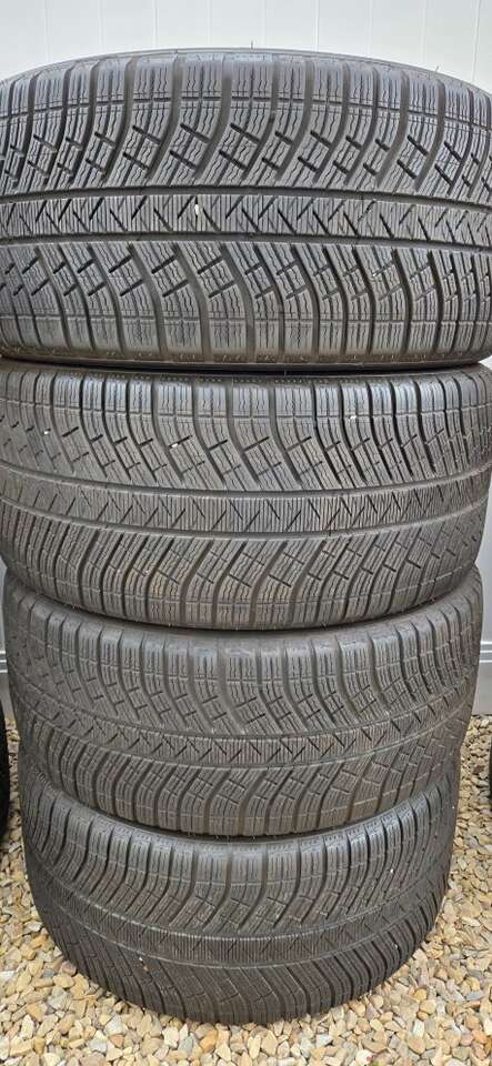 275/45R20 & 305/40R20 - Porsche Cayenne Winter