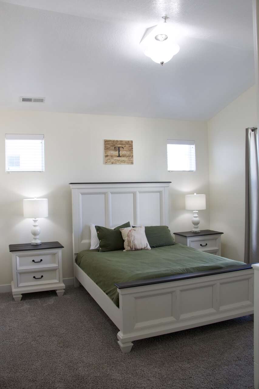 Master bedroom set Furniture