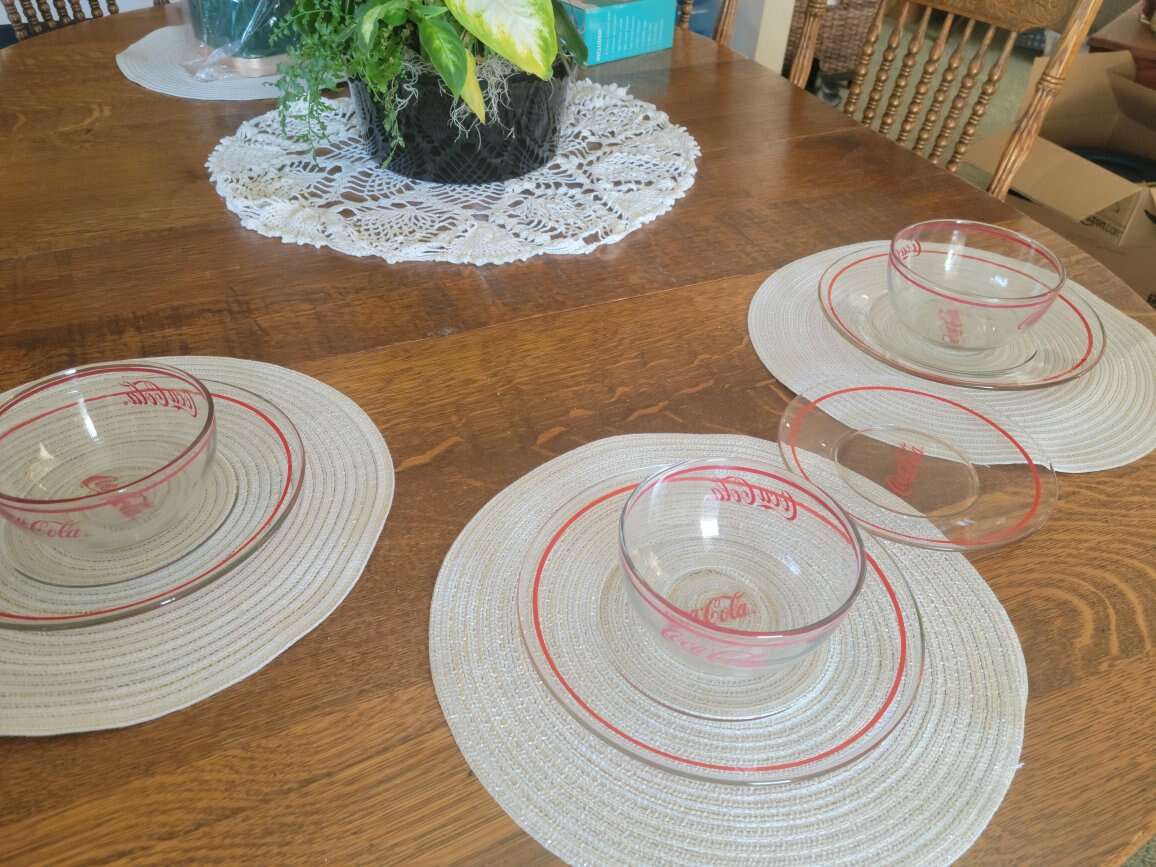 Vntg. Coke 7 Piece Anchor Hocking Table Setti