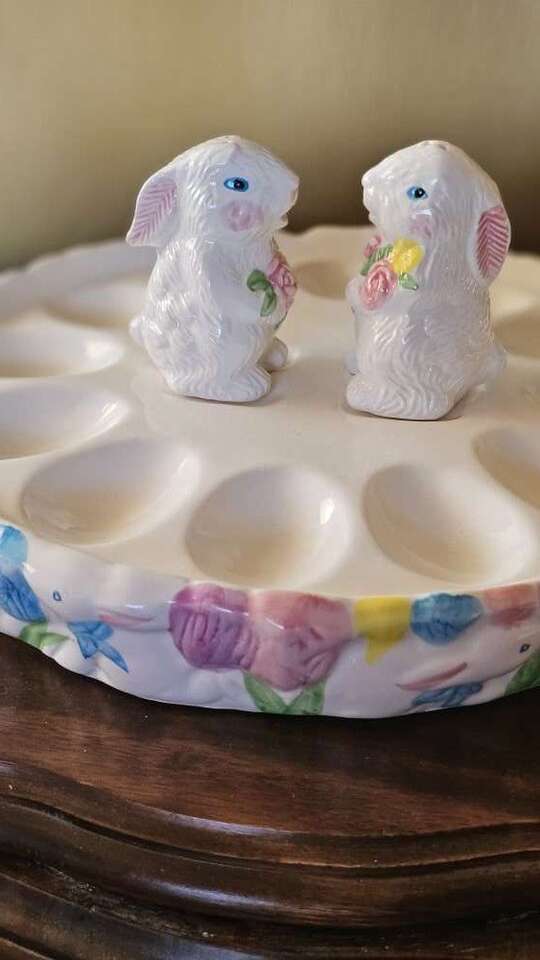 Vintage 10" Deviled Egg W/Salt & Pepper Shaker