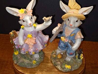 VINTAGE 6" Farmer Easter Worker With Girlfriend