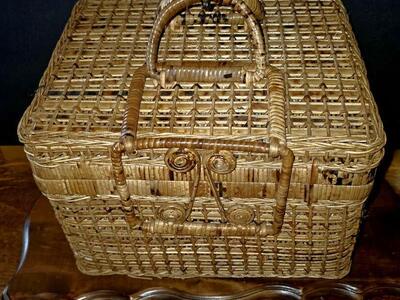 VINTAGE Woven Rattan Storage Basket Keeper