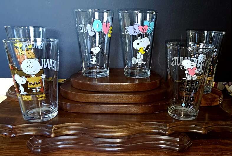 8 Vntg. Charlie Brown Peanuts 16oz Glass Tumblers