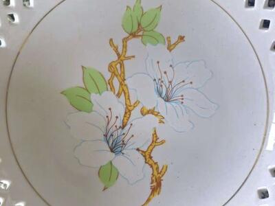 Delicate Vintage Floral Lattice Edge Bowl