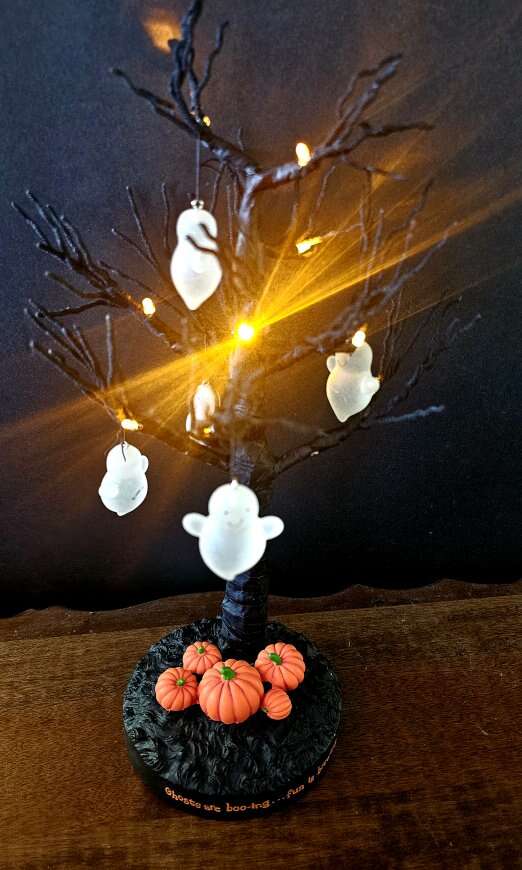 Vntg Hallmark Lit Spooky Ghost Tree W/ Pumpkin Ba