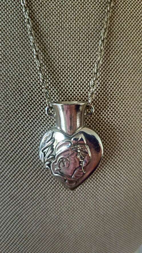 Vntg NICE Art Nouveau Woman Warrior Lady Vase Pend