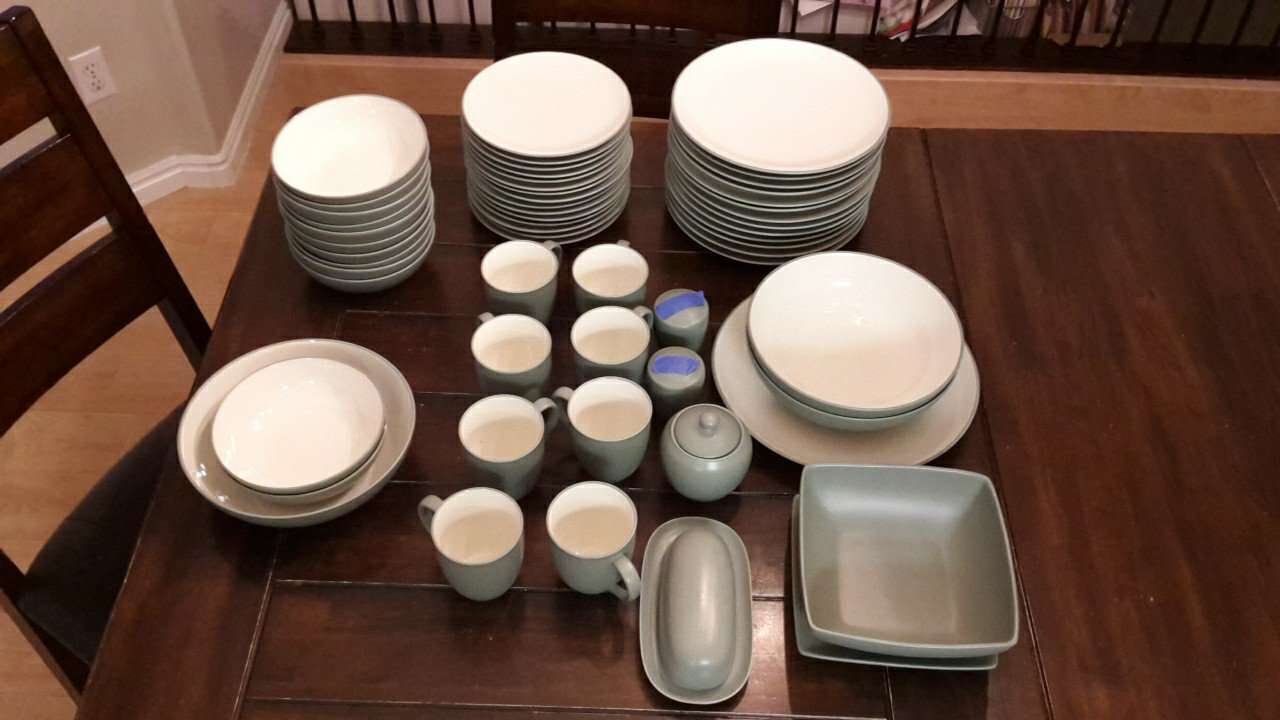 Noritake Colorwave Green Dish Set