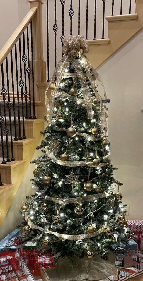 7.5 Ft Christmas Tree & Decorations