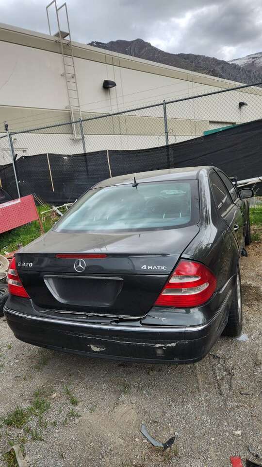 2004 Mercedes e320