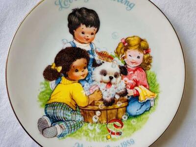 Avon Mothers Day 1989 and 1991 Collectible Plates