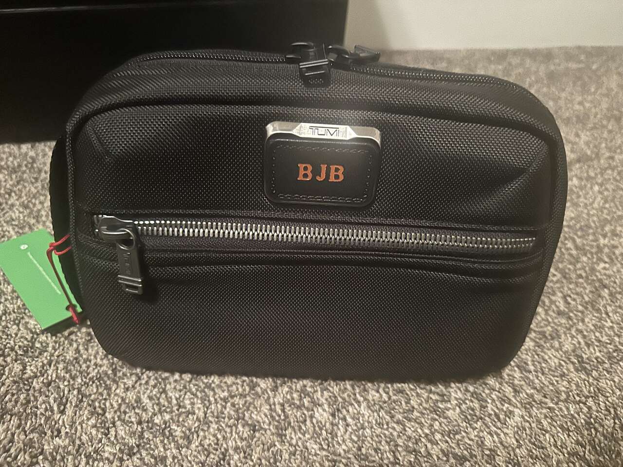 Tumi Response Travel/Toiletry/Dopp Kit - Brand New