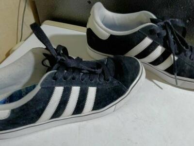 Men's Adidas size 9.5