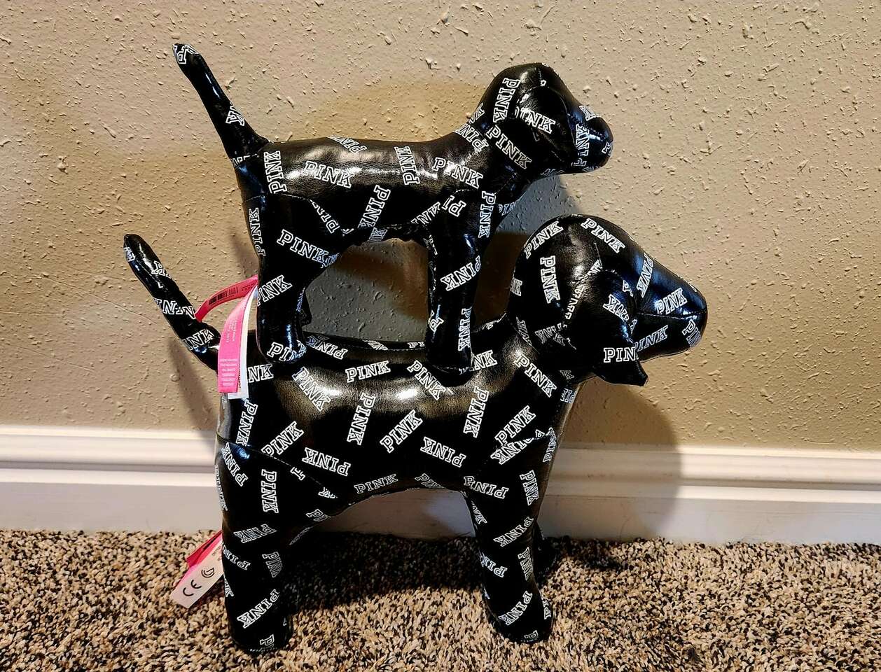 Victoria's Secret - Pink Dogs