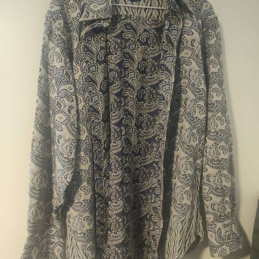 Robert Graham shirt