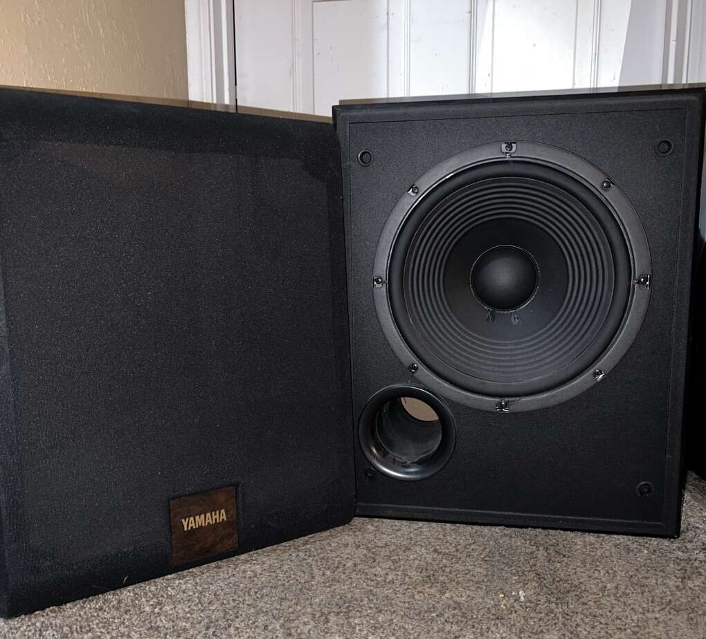 Yamaha YST-SW300 Powered Subwoofer Speaker
