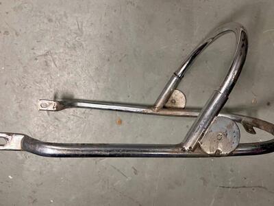 Triumph 650 Rear Fender Passenger Grip (1971 Tiger) or Package Rack