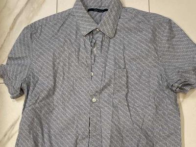 Size Medium Perry Ellis Button Down