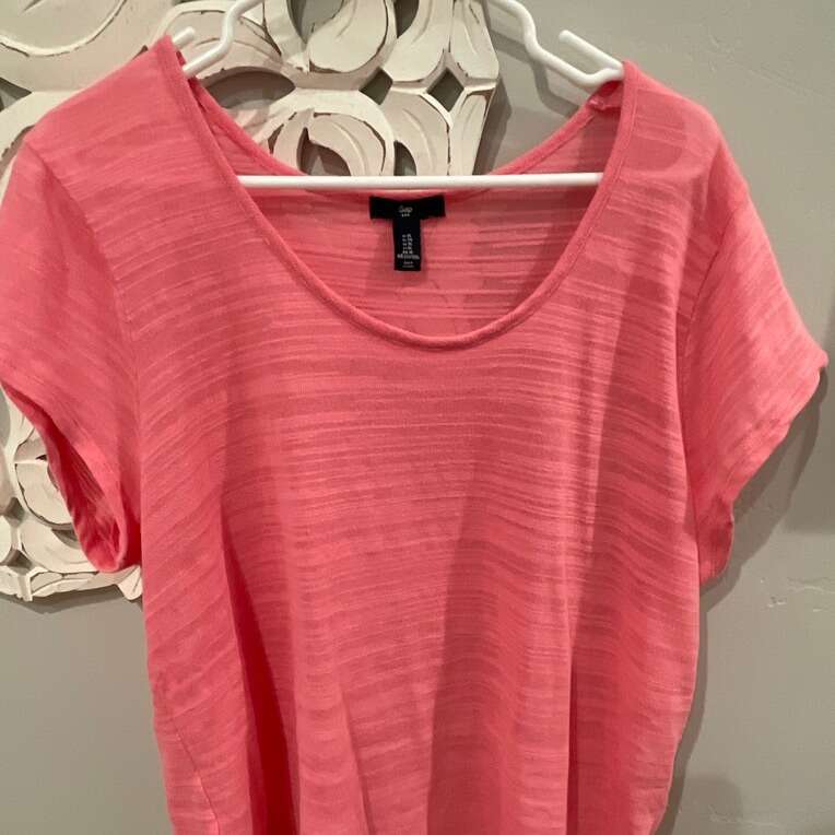 Gap Size XL Nicer, Lightweight Shirt