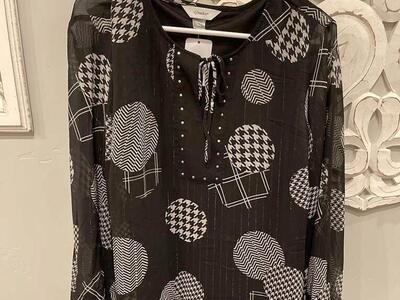 CJ Banks Size 2X Long Sleeve Light Flow Shirt