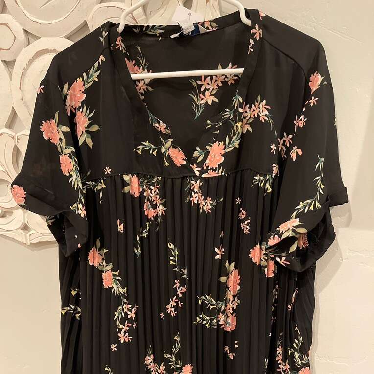 Croft& Barrow Size 2X Light Flow Shirt