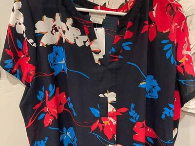 Van Heusen Size Xxl Short Sleeve Shirt