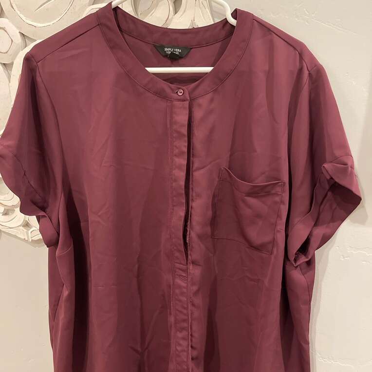 Simply Vera Size 2X Shirt.