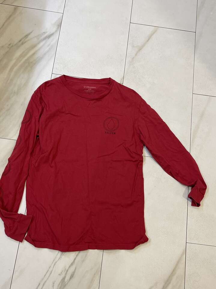 Volcom Size Small Red Long Sleeve T-Shirt