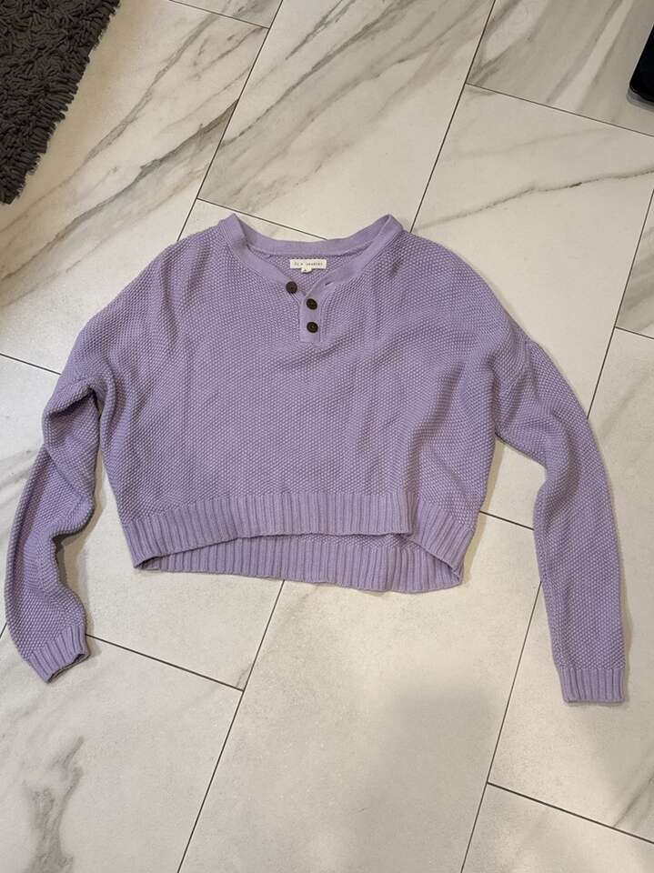 La Heart Size Small Sweater
