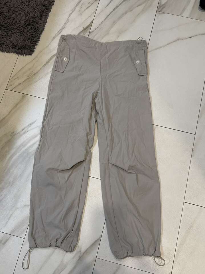 Shein Parachute pants size extra small tan
