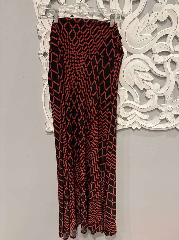 Size XL Maxie Skirt Red And Black
