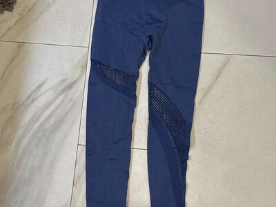 Size Small Women’s Blue Leggings