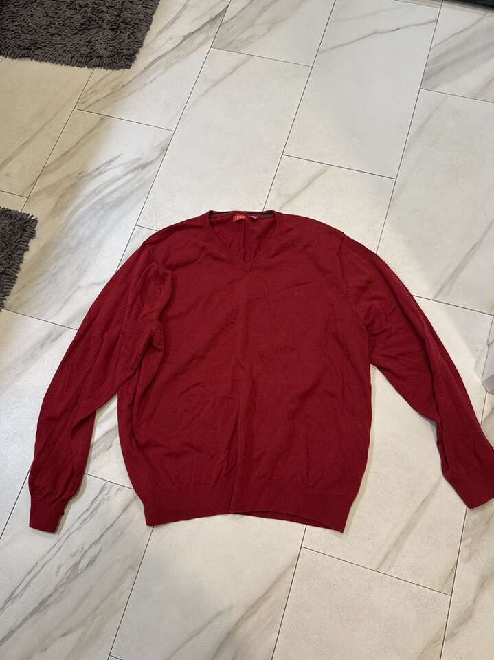 Izod Size XXL Red V Neck Sweater