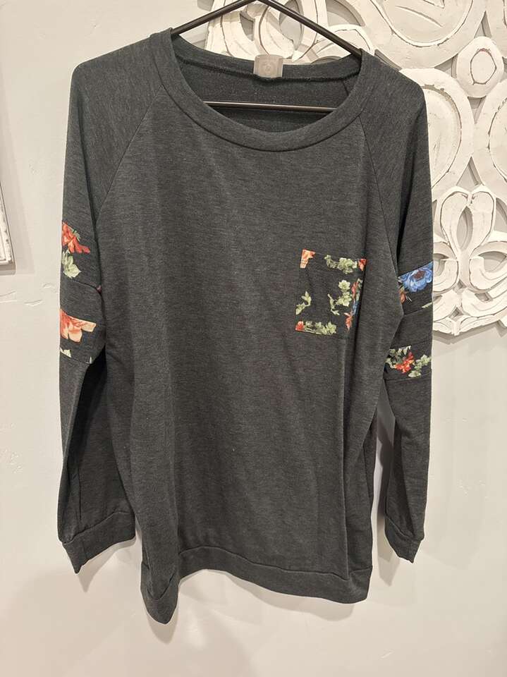 Size XL Gray Sweatshirt